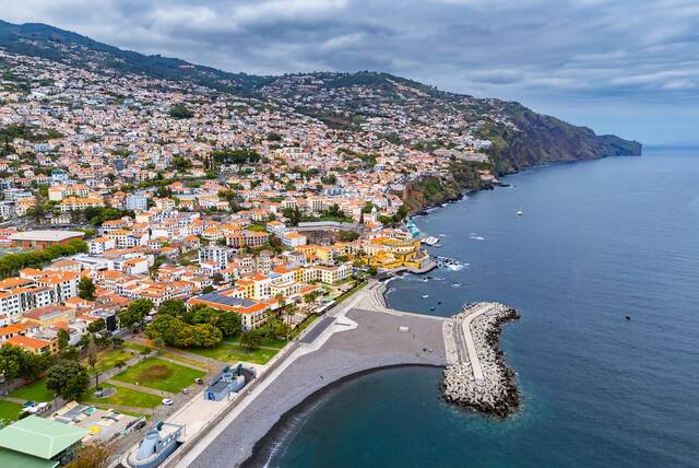 Funchal met de haven vanuit de lucht