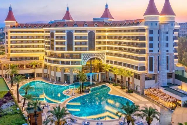 Kirman Leodikya Resort Hotel