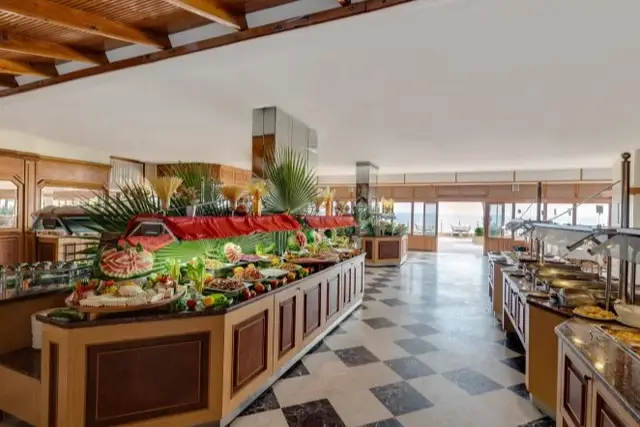 Rubi Hotel