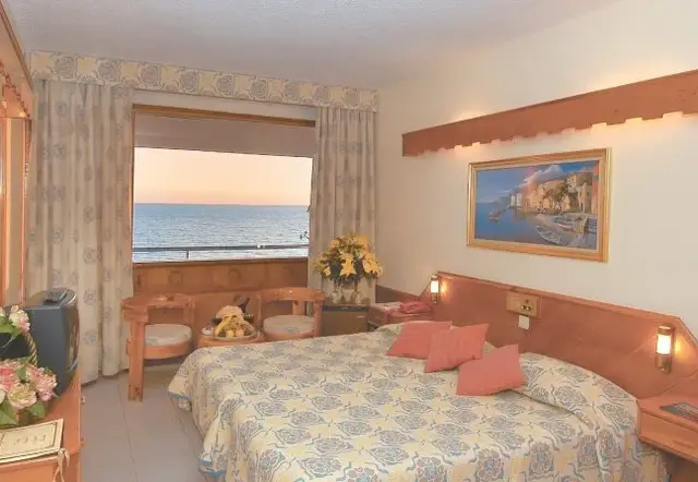 Rubi Hotel