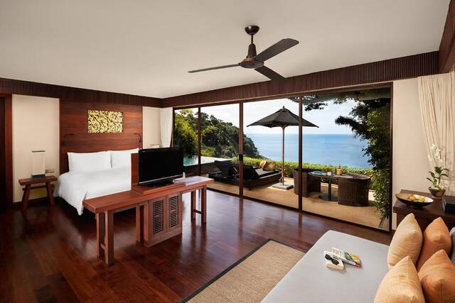 Koffie- en theefaciliteiten in alle kamers van Paresa Resort Phuket
