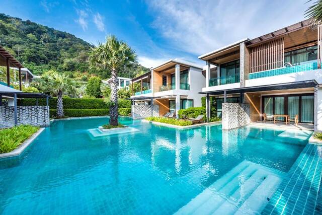 Buitenzwembad bij Wyndham Sea Pearl Resort