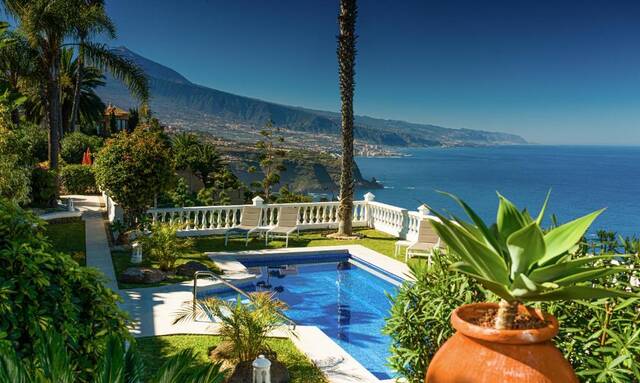 Hotel Jardin de la Paz - zwembad met zeezicht