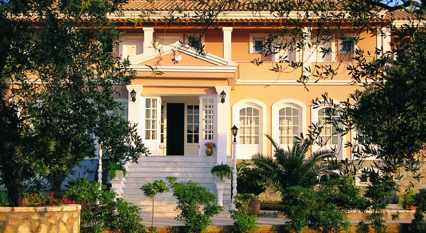 Ingang van Hotel Nefeli op Corfu