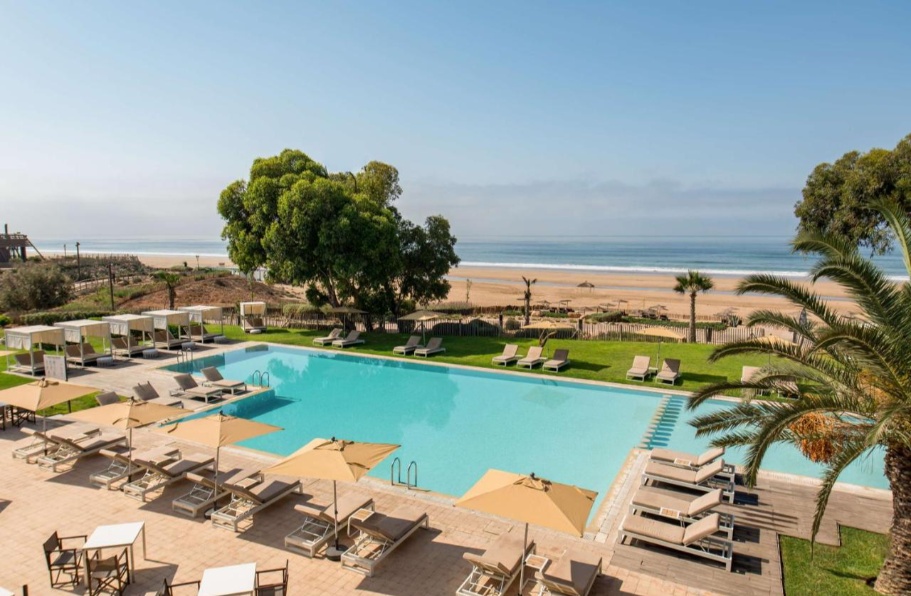 Zwembad van Radisson Blu Resort Taghazout Bay Surf Village