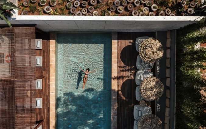 Zwembad van hotel OKU Ibiza 