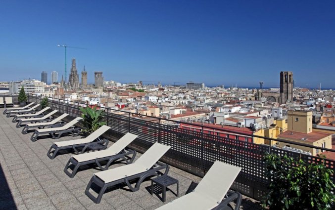 Zonneterras van hotel Citadines Ramblas Barcelona