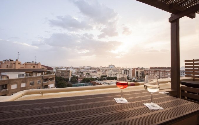 Terras van Hotel Eurostars Rey Don Jaime in Valencia