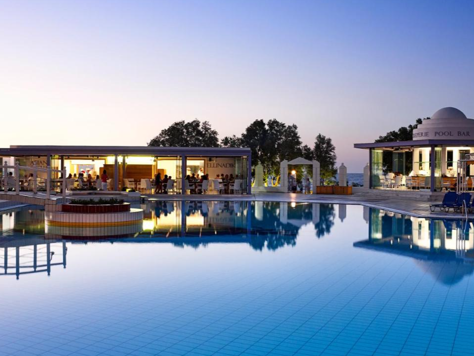 Serita Beach Hotel zwembad