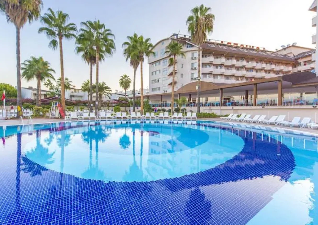 Lonicera World Hotel