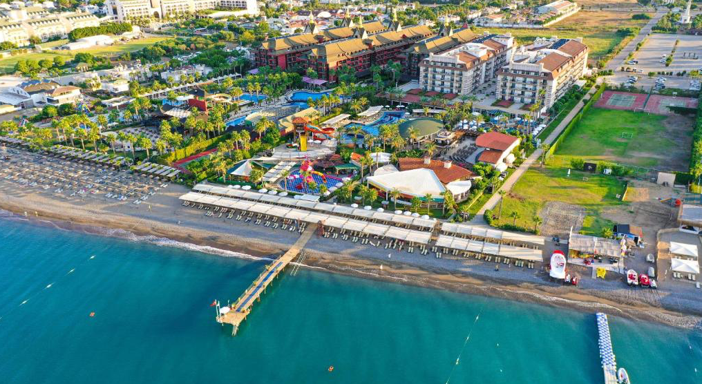 Crystal Family Resort And Spa