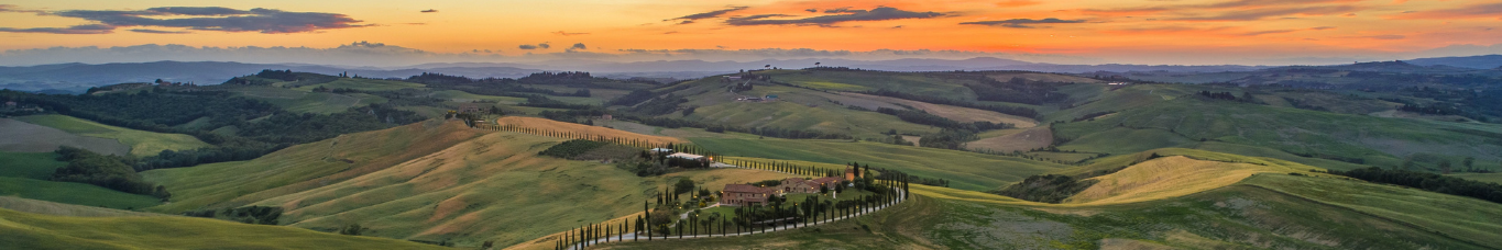 Zonsondergang over Toscane