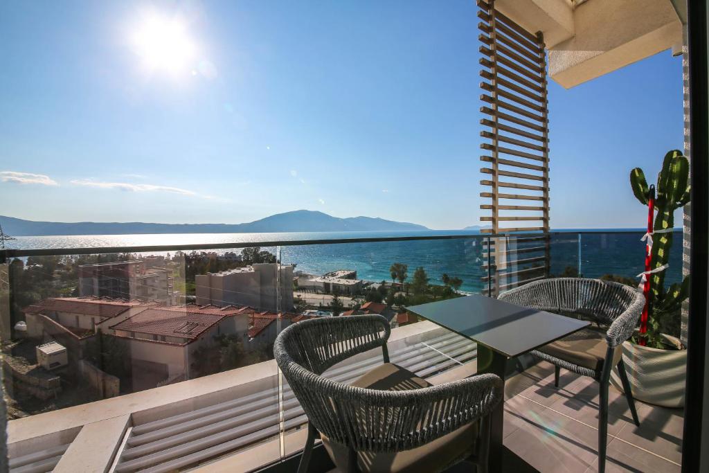 Coral Boutique Hotel &ndash; terras en lounge