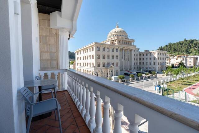Art Boutique Hotel Berat – restaurant / lounge