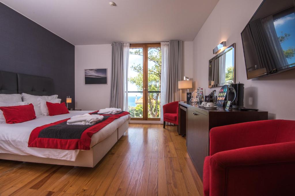 Arts in Conde Carvalhal kamer met balkon