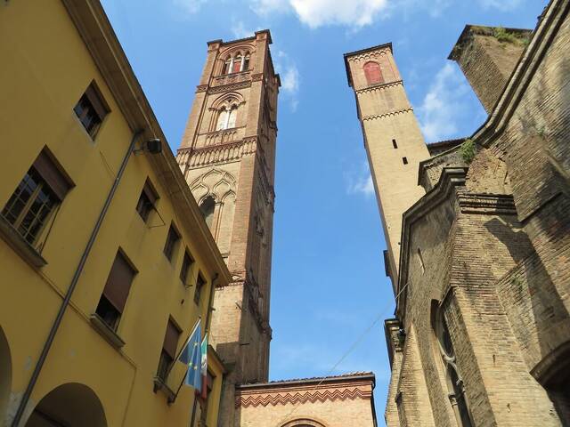 Onder de portici