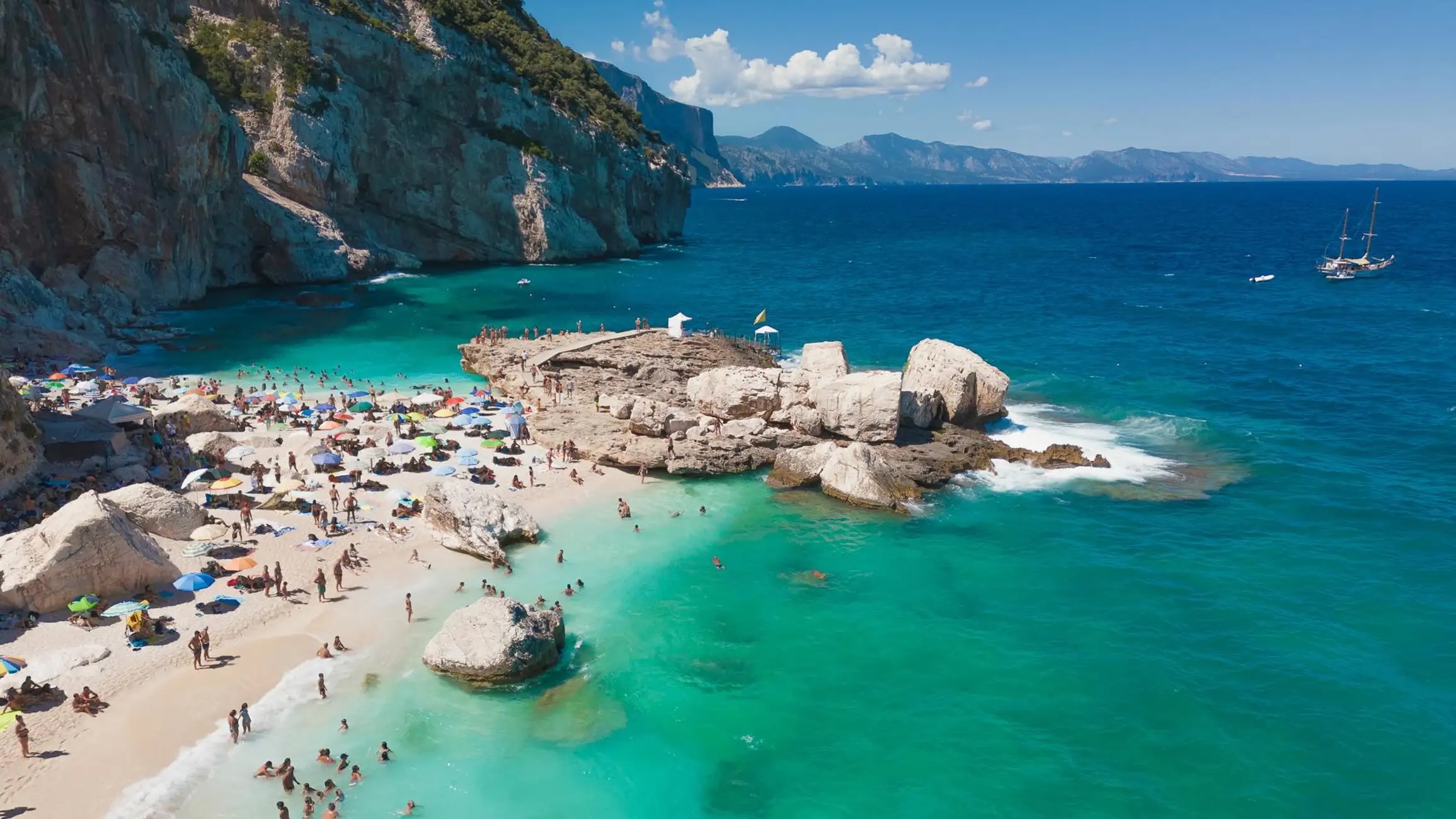 Cala Mariolu strand oostkust Sardinie