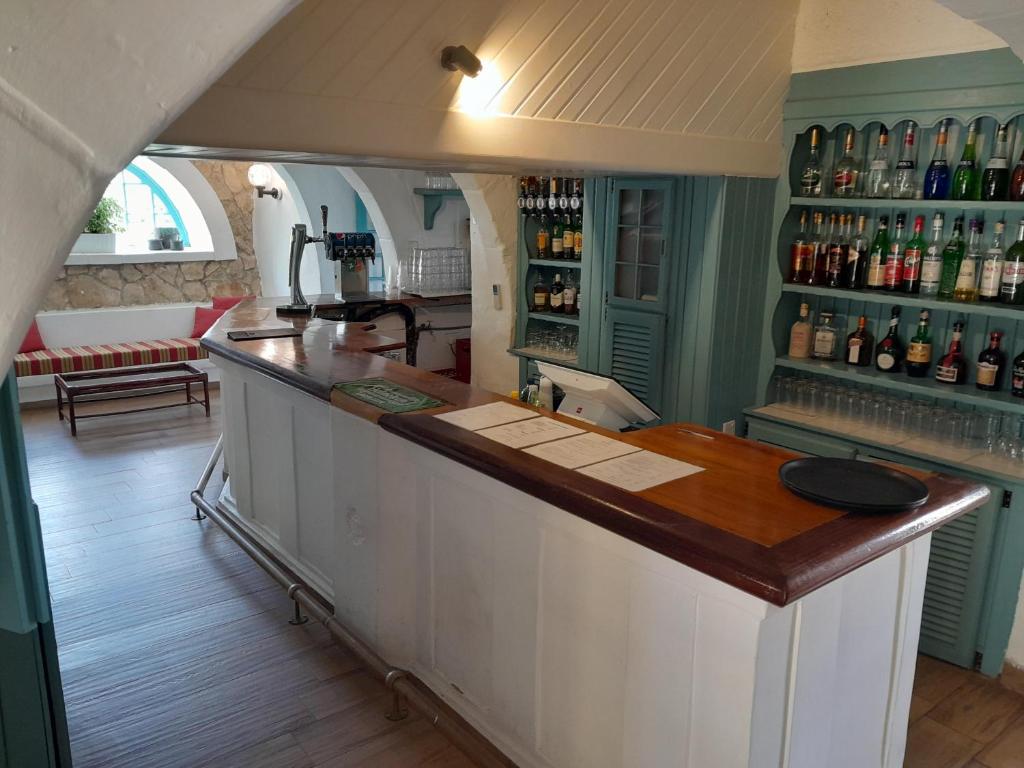 Sfeervolle kamer met balkon/patio