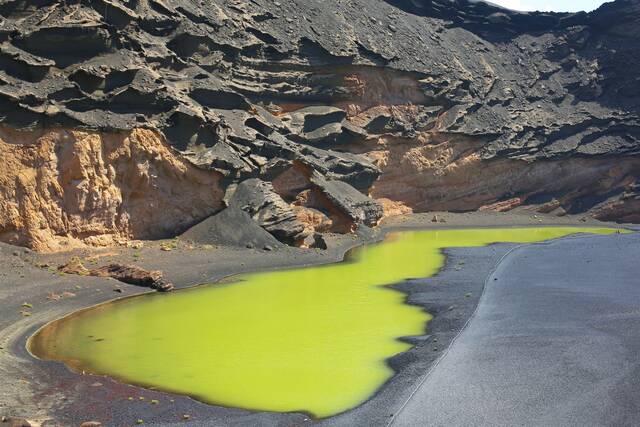 El Golfo met de groene kraterlagune