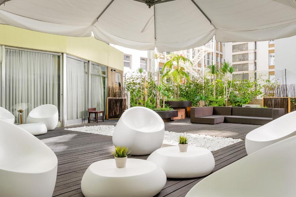 Hotel Florida &ndash; ontbijtruimte met uitzicht