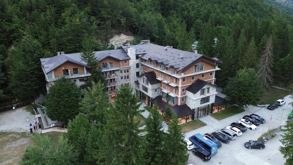 Fusha E Gjese – gevel en bergdecor