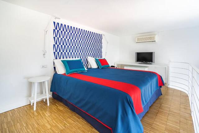Hotel Torre Barbara – zwembad en terras