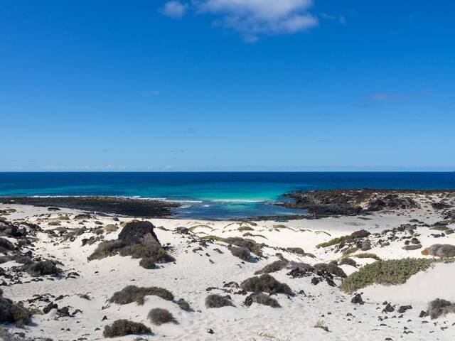 Aan de kust van Lanzarote