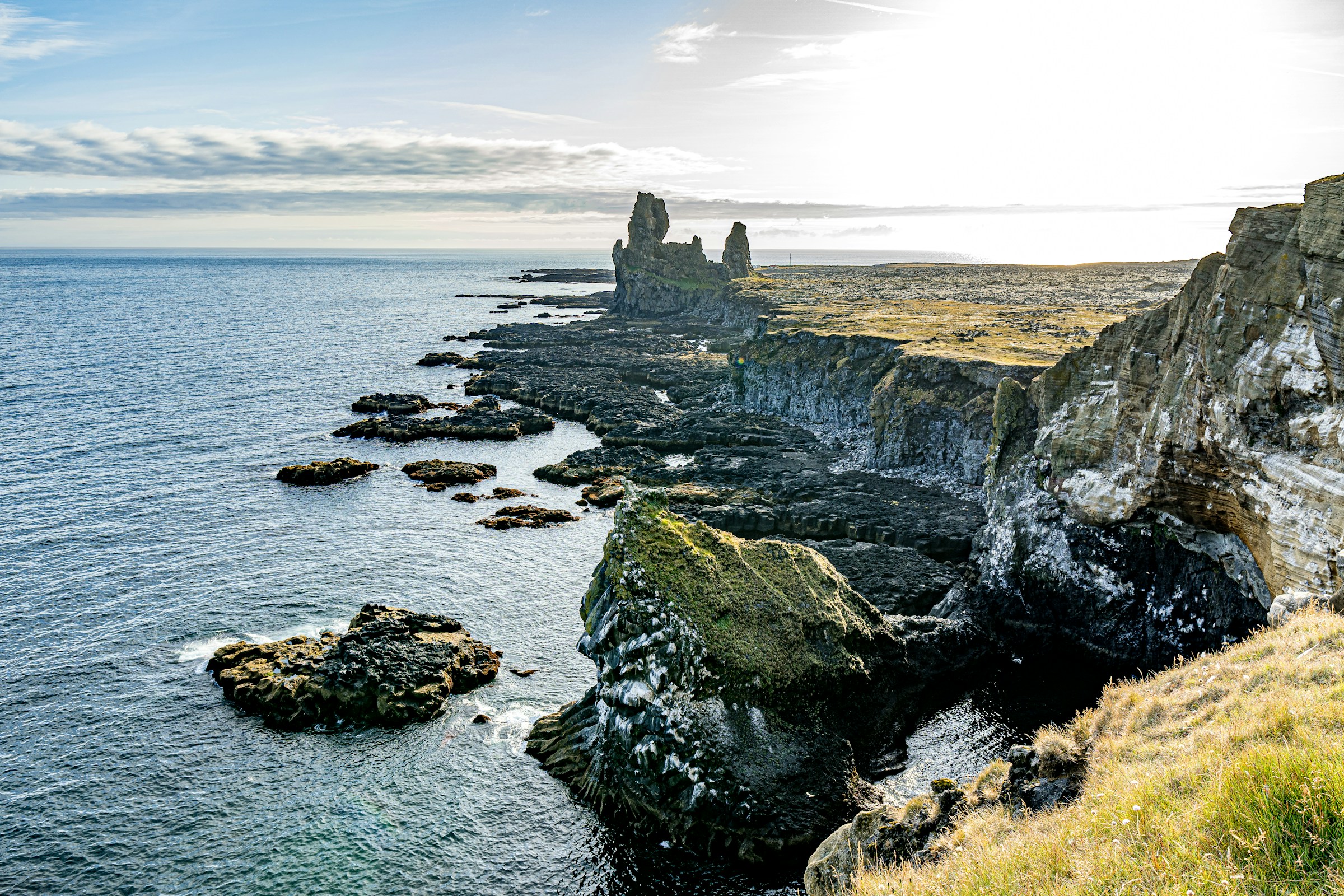 Lóndrangar basaltzuilen
