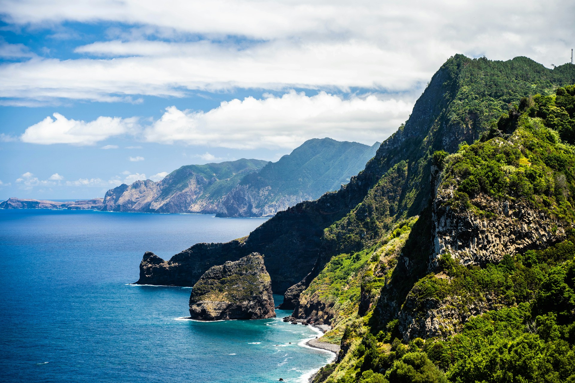 Ruige kust en bergen van Madeira