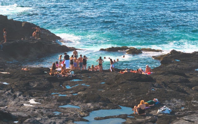 Mosteiros kustplaats met rotsformaties