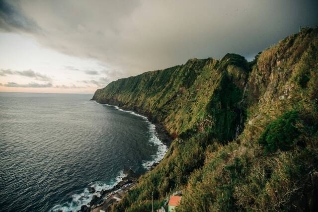 Groen berglandschap São Miguel