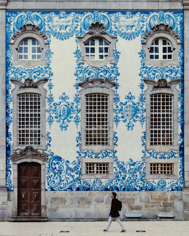 Kleurrijke azulejos in Porto