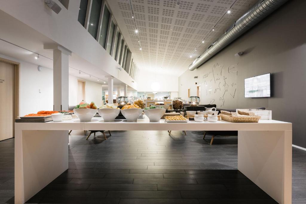 Loungebar en ontbijtruimte