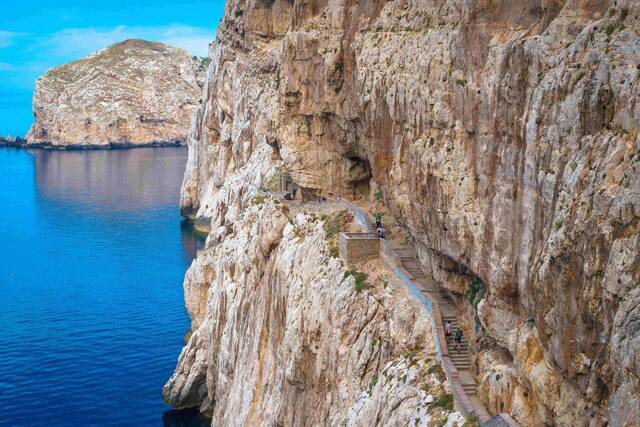 Grot van Neptunus bij Capo Caccia