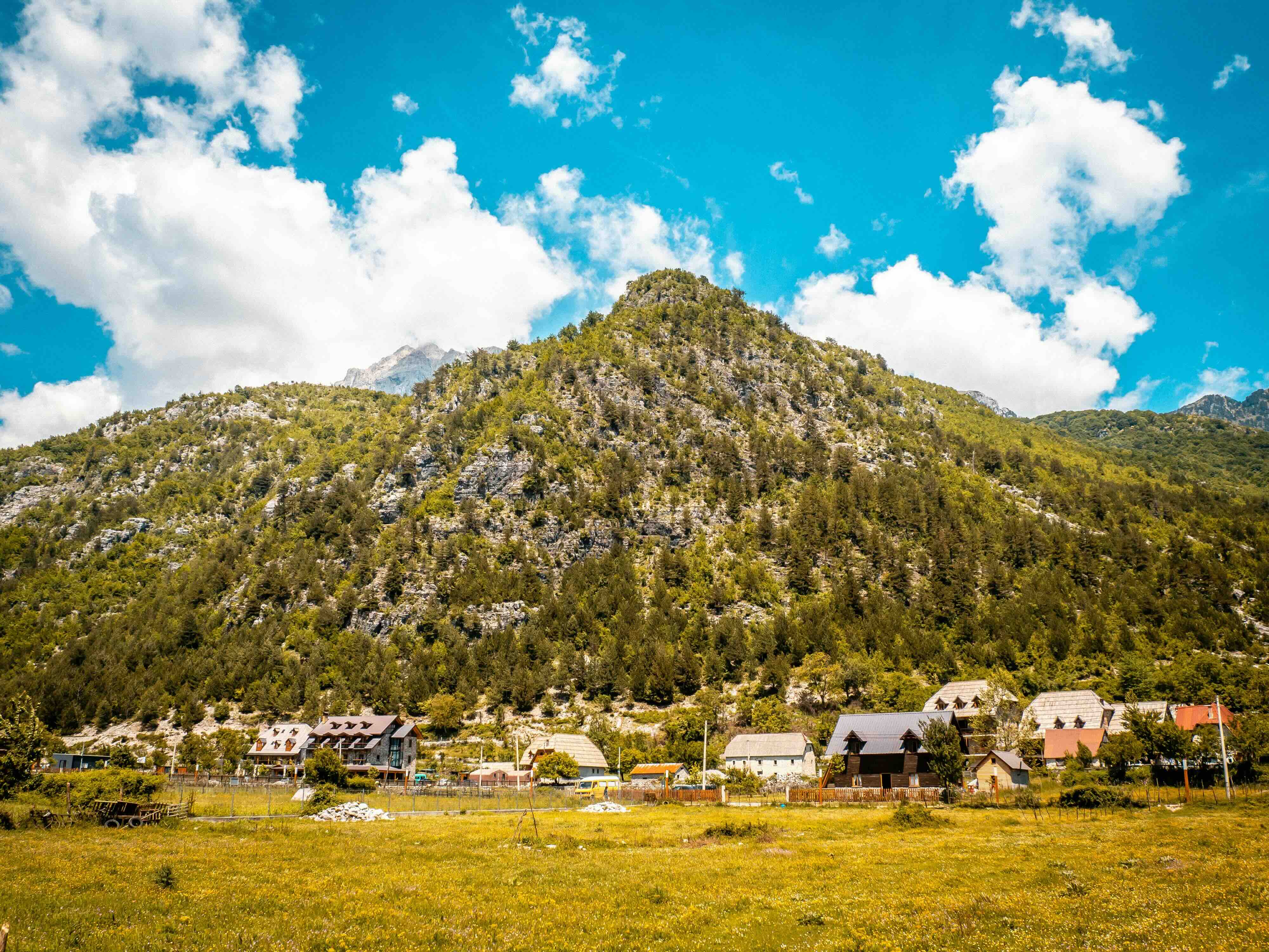 Uitzicht over Shkodër en omgeving