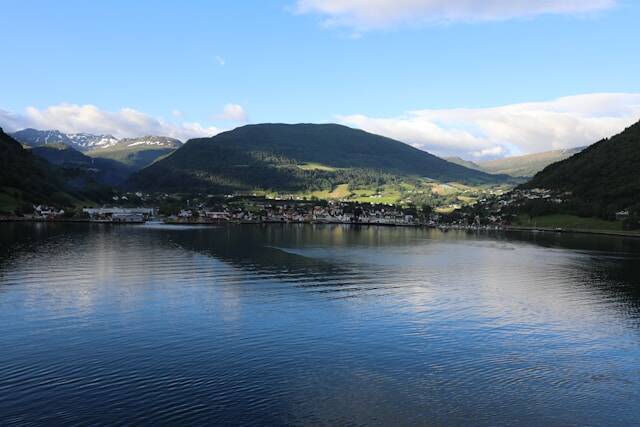Sognefjord – uitzicht vanaf de oever