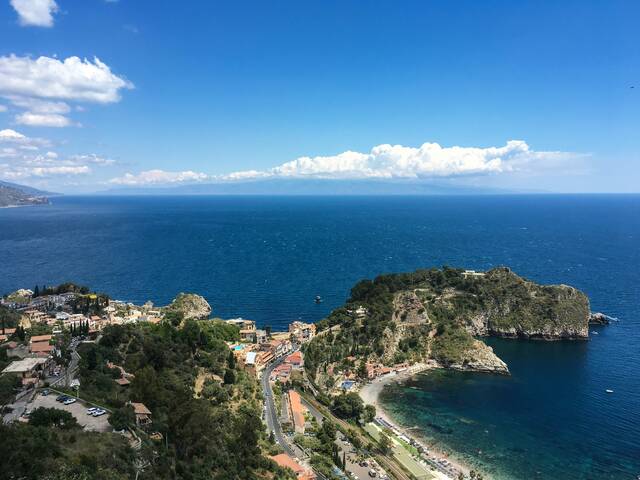 Kustlijn van Taormina