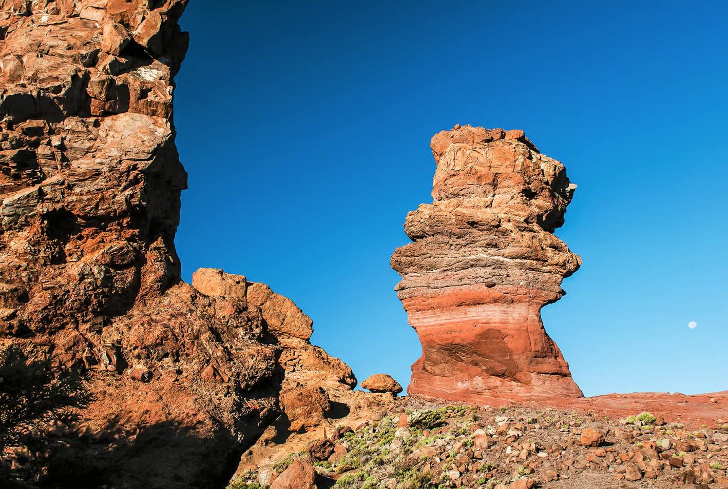 Vulkanisch landschap en rotsformaties
