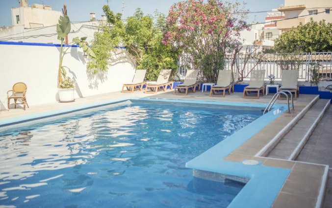 Buitenzwembad van Hotel Azuline Mediterraneo op Ibiza