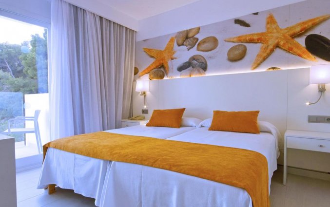 2persoonskamer van Resort Balansat op Ibiza