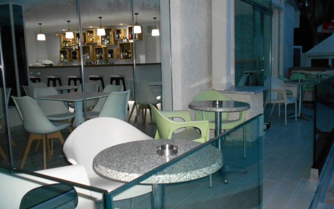 Het terras van Hotel Koala Kos