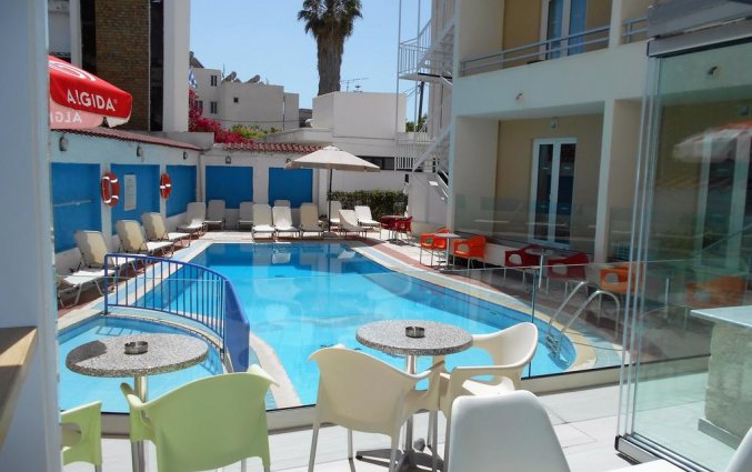 HEt zwembad van Hotel Koala Kos