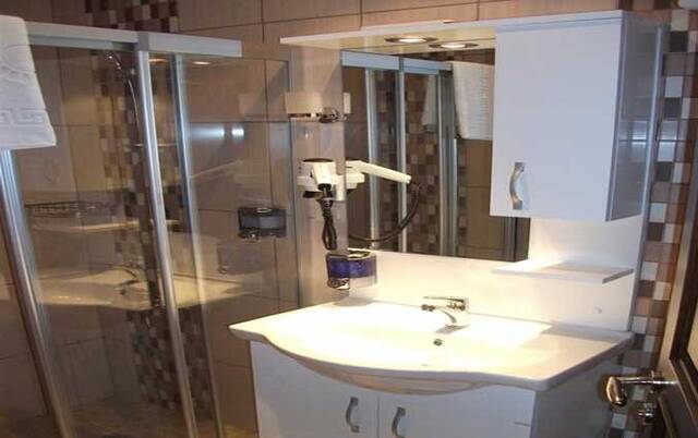 Badkamer van een tweepersoonskamer van Hotel Sultan Palace in Istanbul