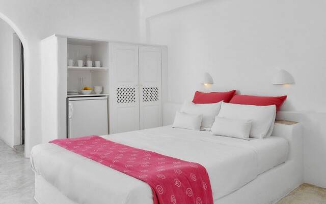 finikiamemoriesantorini - double - room