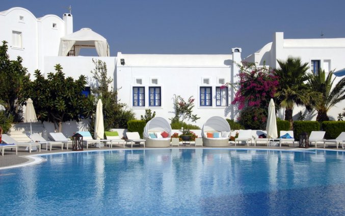 Zwembad van Hotel Imperial Med in Santorini 