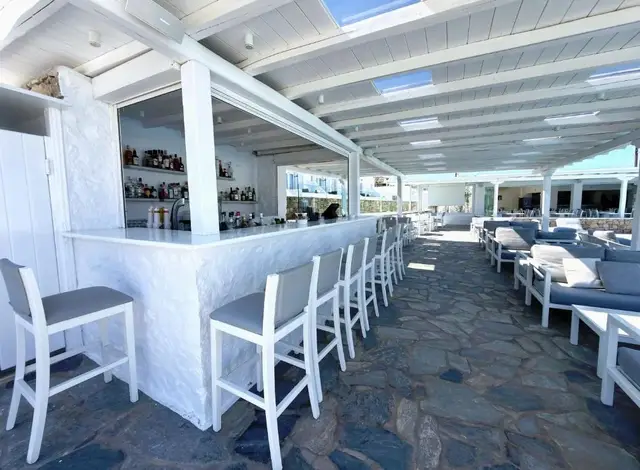 Hotel Yiannaki bar