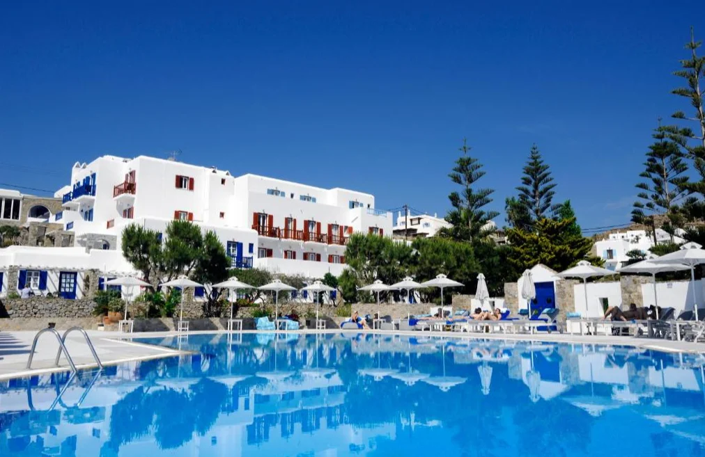 Hotel Kamari zwembad 