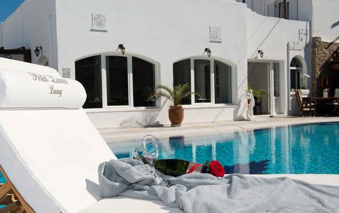 Buitenzwembad van Hotel Zannis op Mykonos