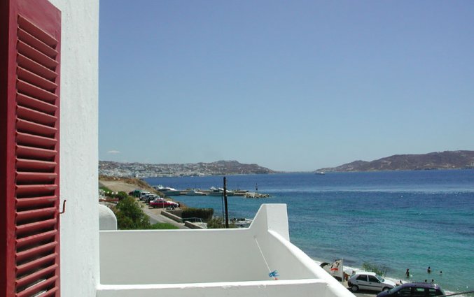 Balkon van een tweepersoonskamer van Hotel Artemis op Mykonos