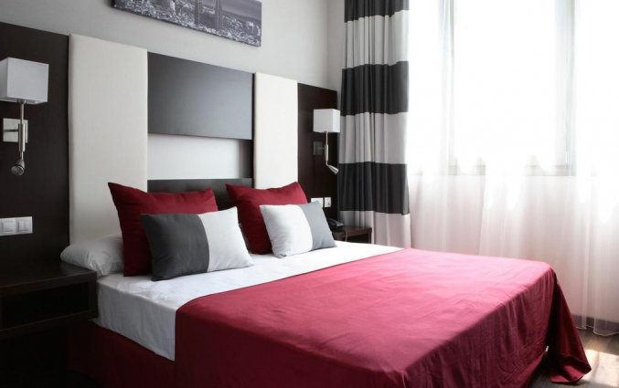 Tweepersoonskamer met tweepersoonsbed van Hotel Spa Villa Olimpic@ in Barcelona